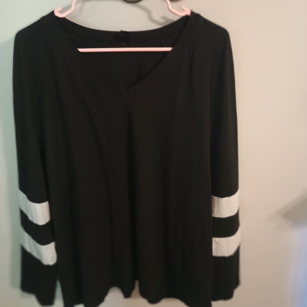 Shein Black white 2 white stripes on the sleeves long sleeve shirt size 1x